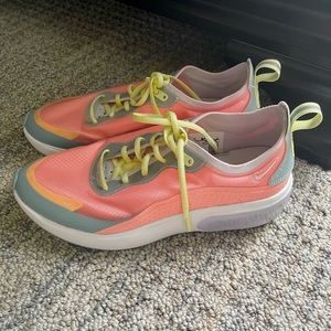 Nike Air Max Dia SE Women's Size 7.5